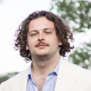 Photo de Lucas Duchesne, gérant de l'entreprise Camshaft à Nantes
